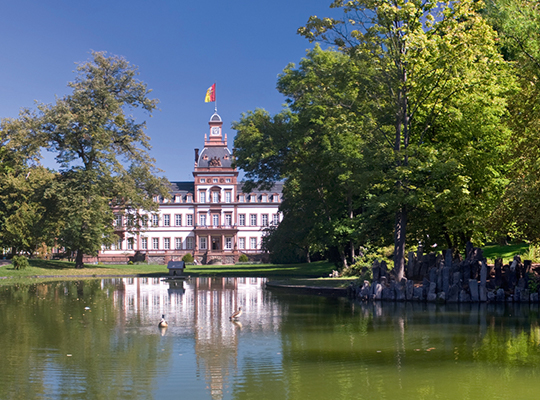 Das Schloss Philippsruhe von außen