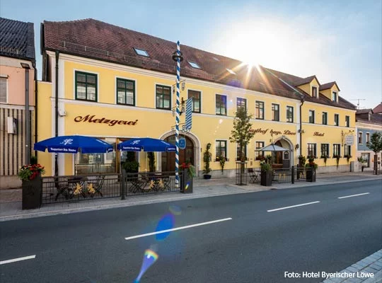 Außenaussicht auf das Hotel Bayerischer Löwe